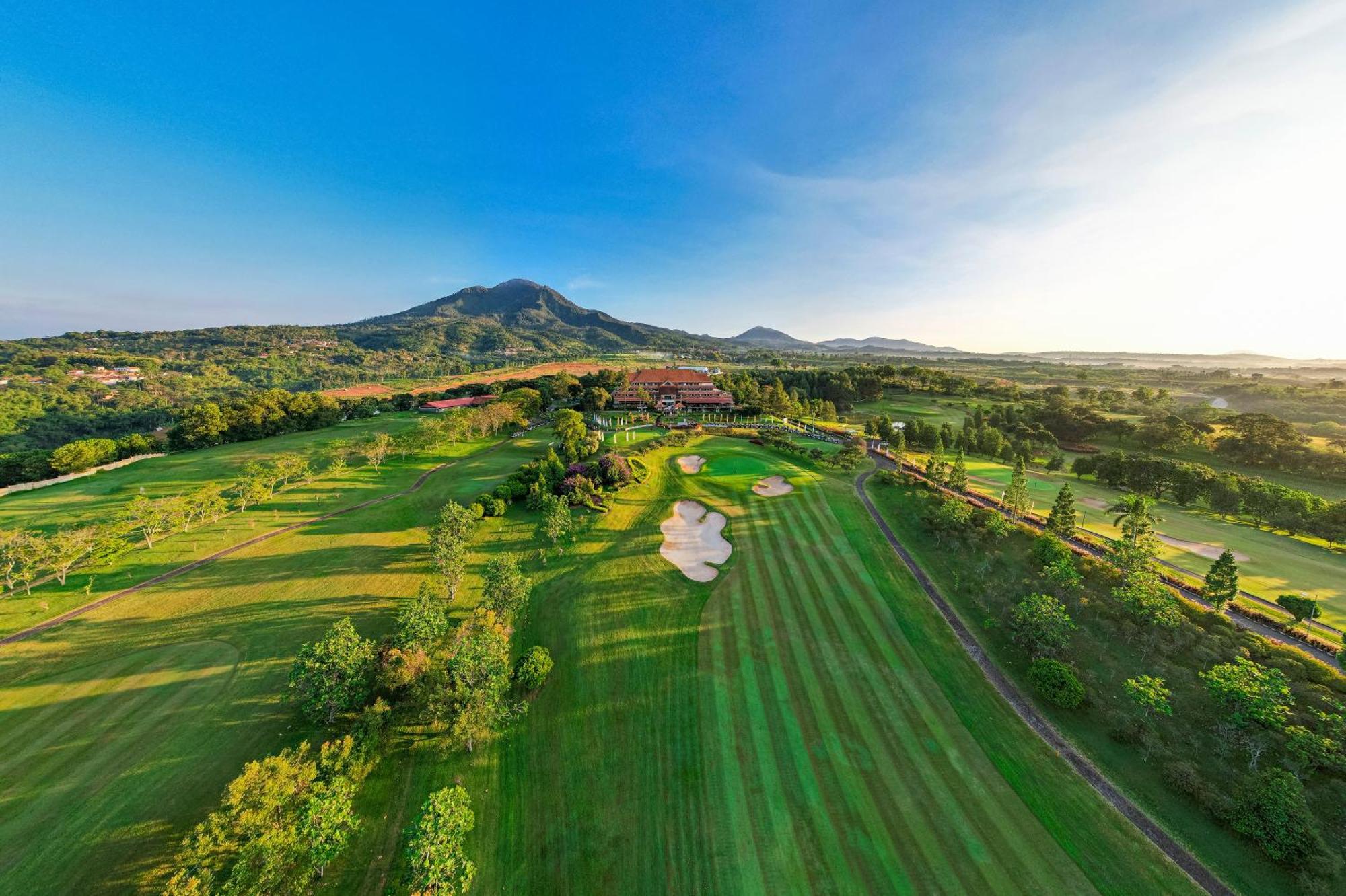 Jatinangor National Golf & Resort Exterior photo